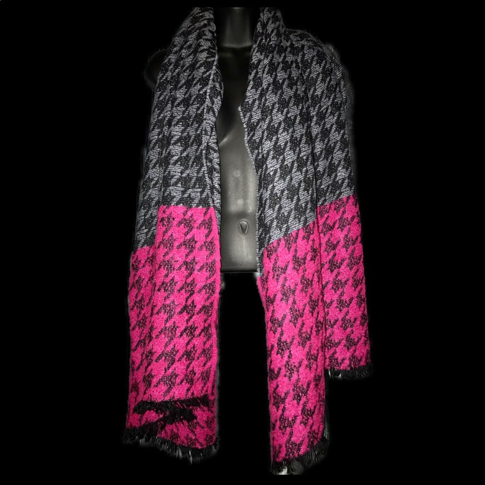 Marc by Marc Jacobs Wrap/Scarf